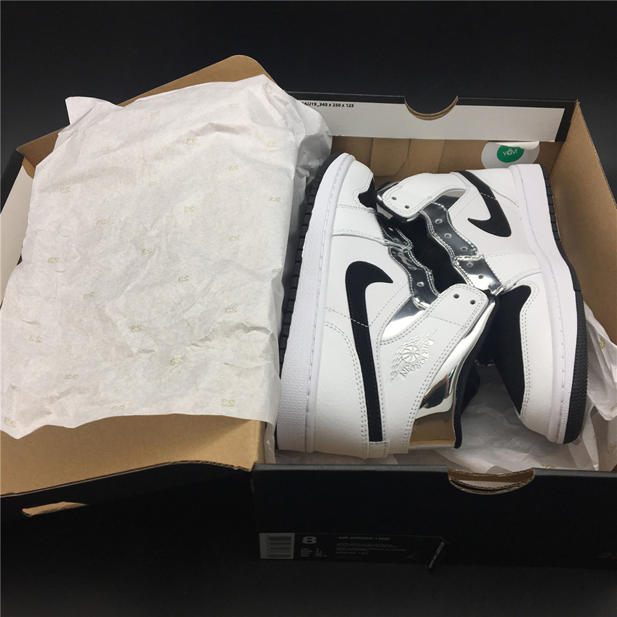 Air Jordan 1 Mid TOP3