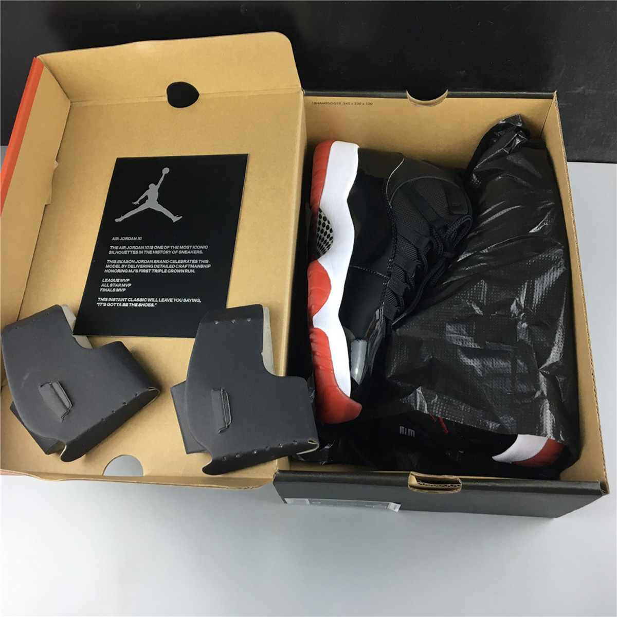Air Jordan 11 Retro Playoffs Bred (2019) size 14