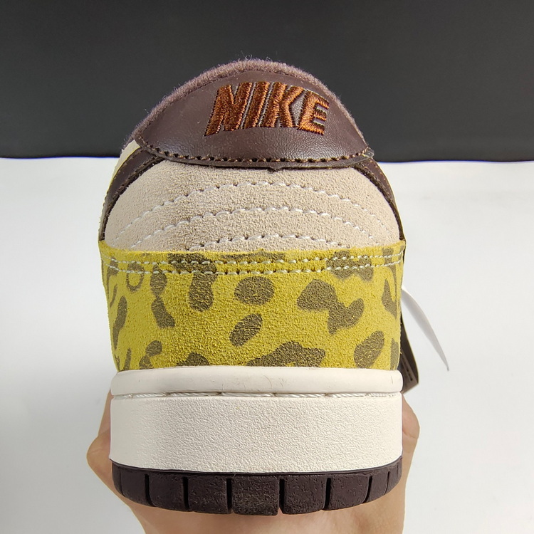 Nike Dunk Low PRM Medium Curry