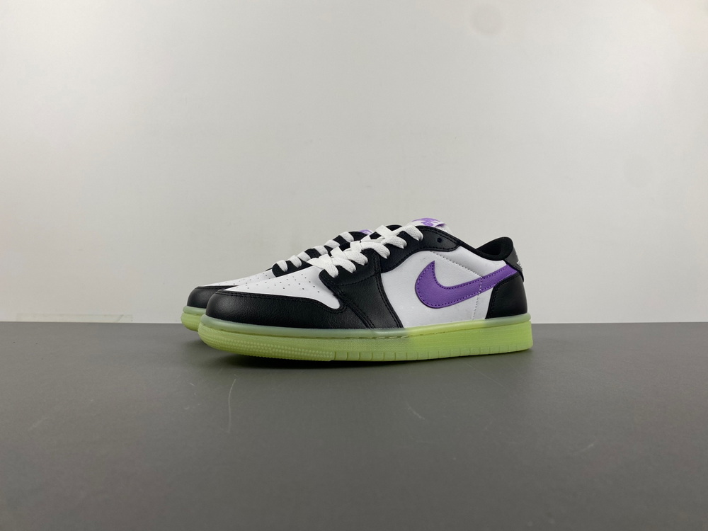 Jordan 1 Retro Low OG Black Raspberry (GS)