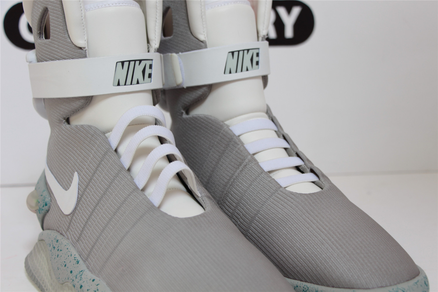 @OWF Nike Air Mag Back To Future Autolacing