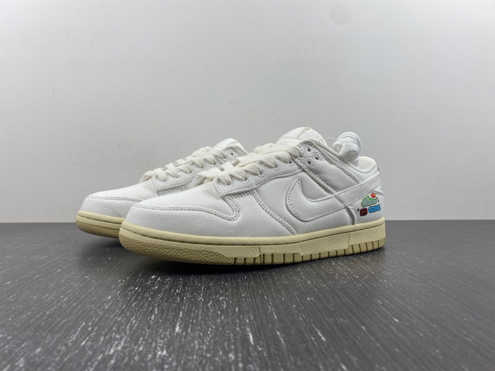 Nike Dunk Low SE The Future Is Equal (W)