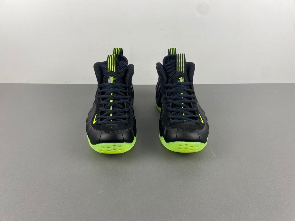 Nike Air Foamposite One Black Volt