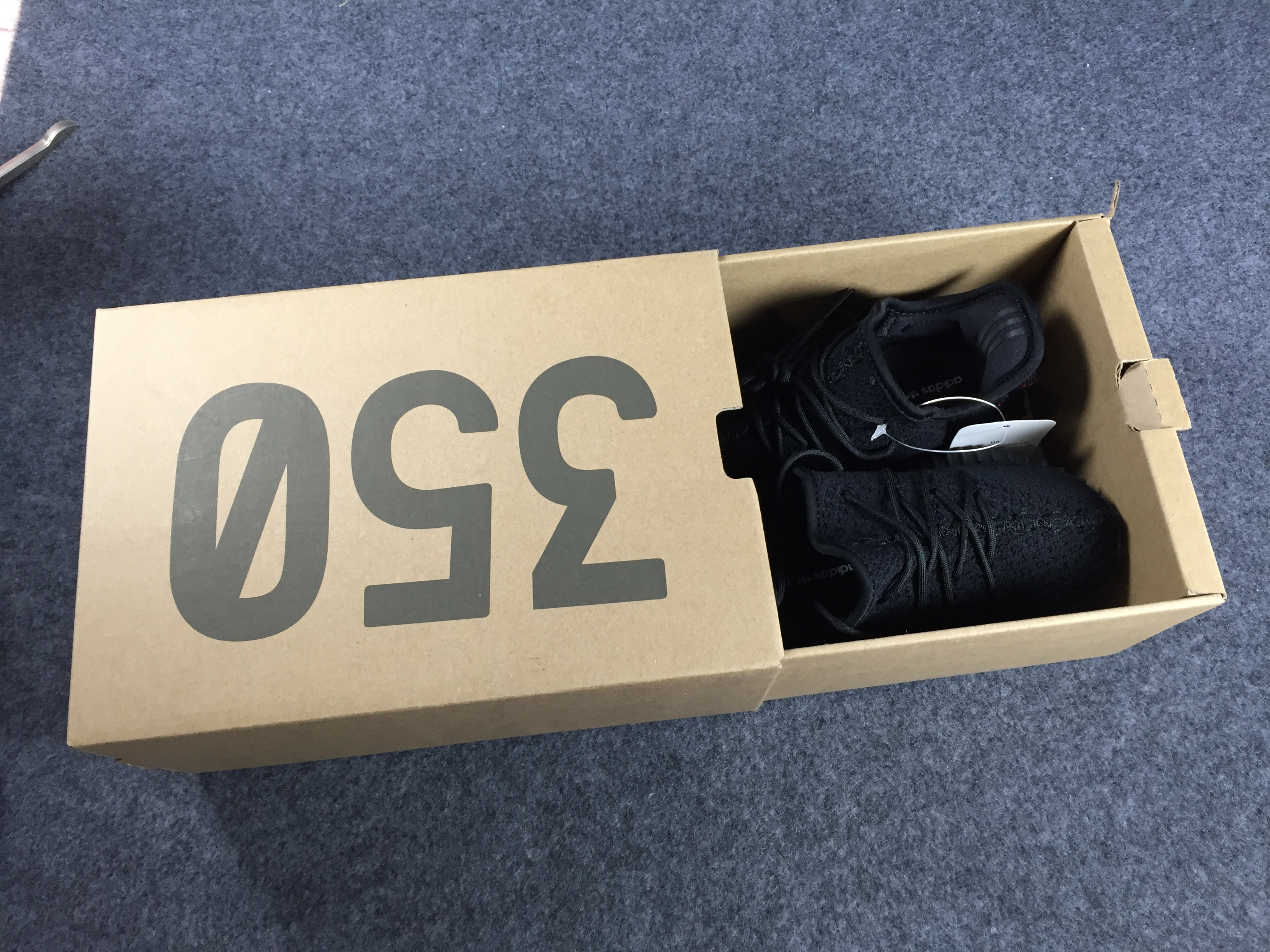 Kids Yeezy 350 Boost V2 Bred