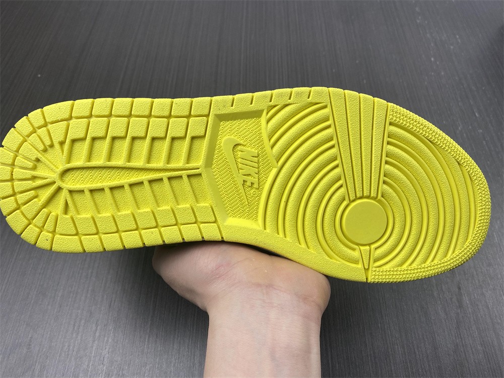 Jordan 1 Mid SE Voltage Yellow