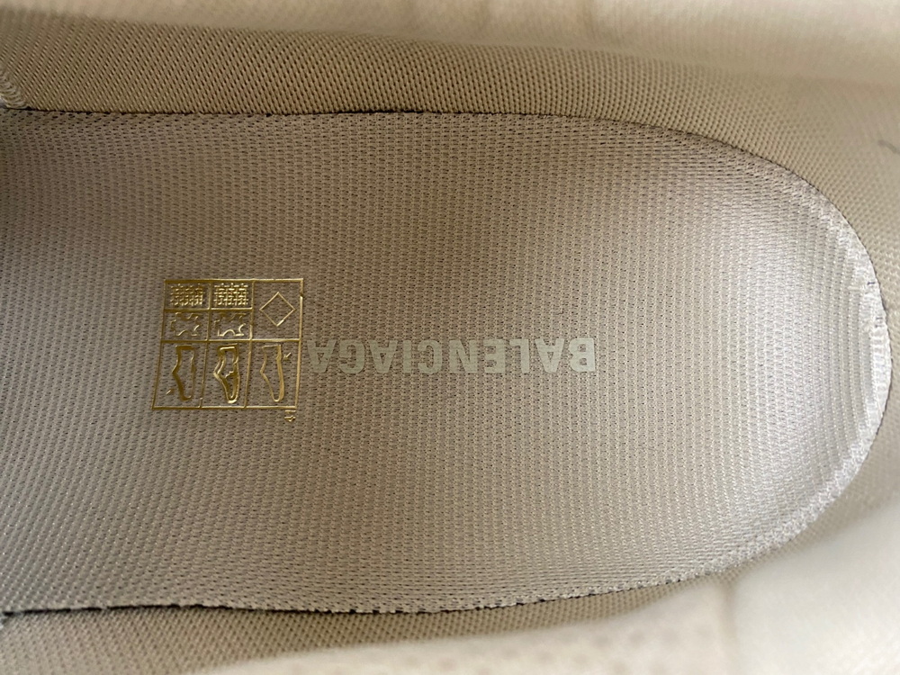 Balenciaga Runner Sneaker 772767-W3RNY-9797