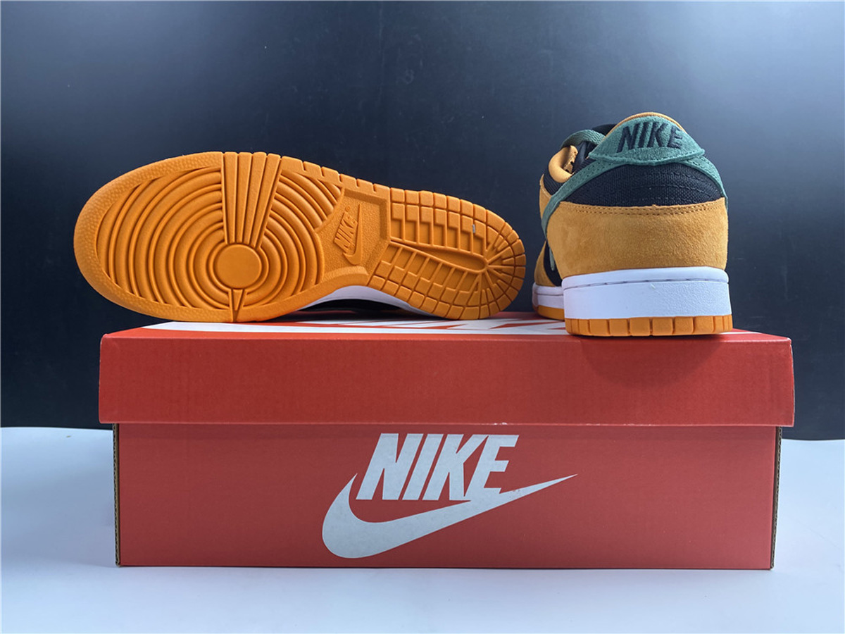 Nike Dunk Low Ceramic