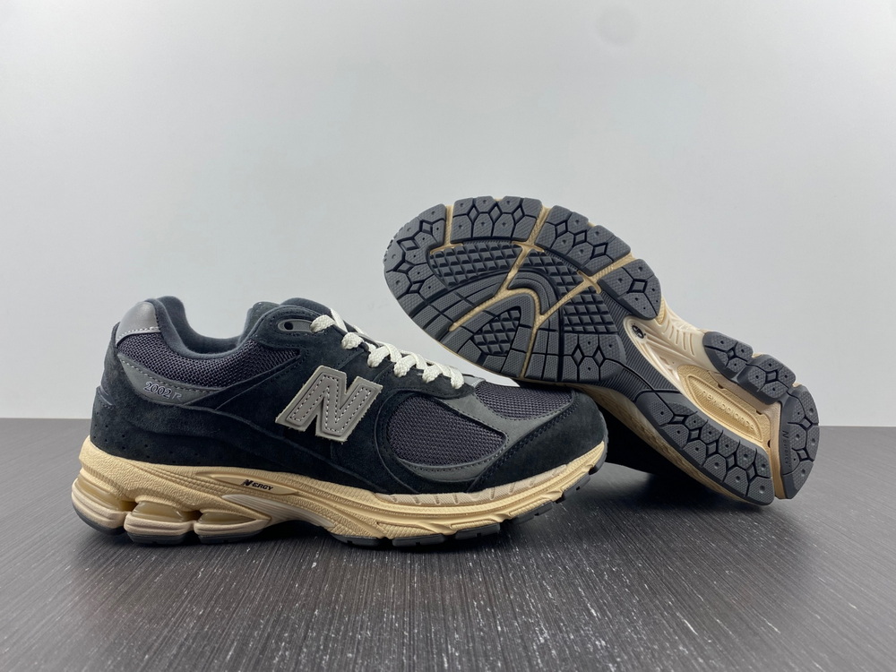 New Balance 2002R Black Dark Grey
