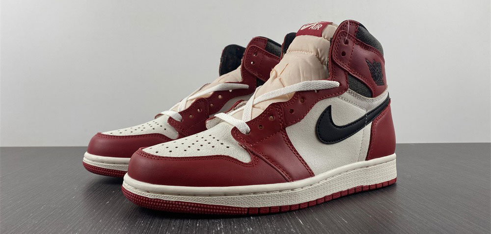 Air Jordan 1 Retro High OG Crimson Tint