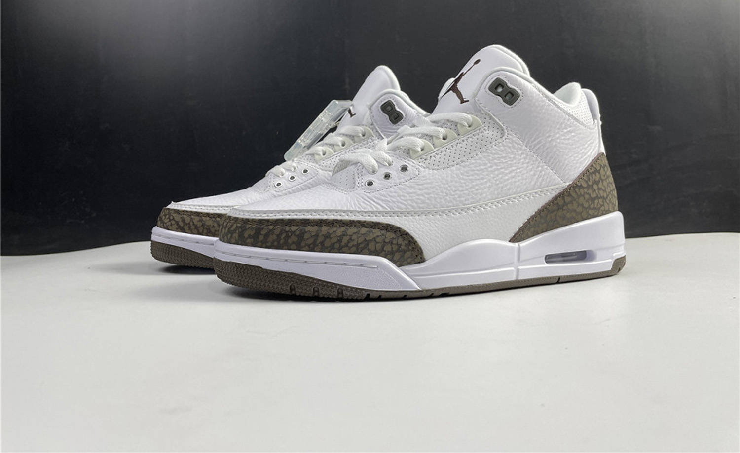 Air Jordan 3 Retro Mocha
