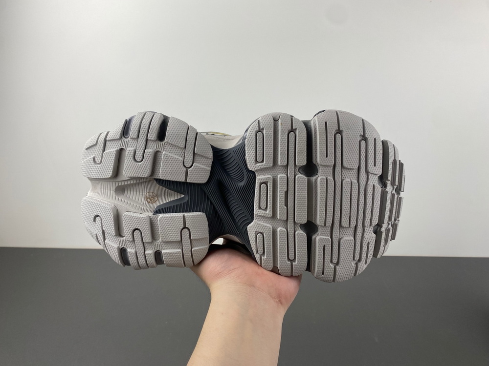 Balenciaga 784341 W2MV1 1003