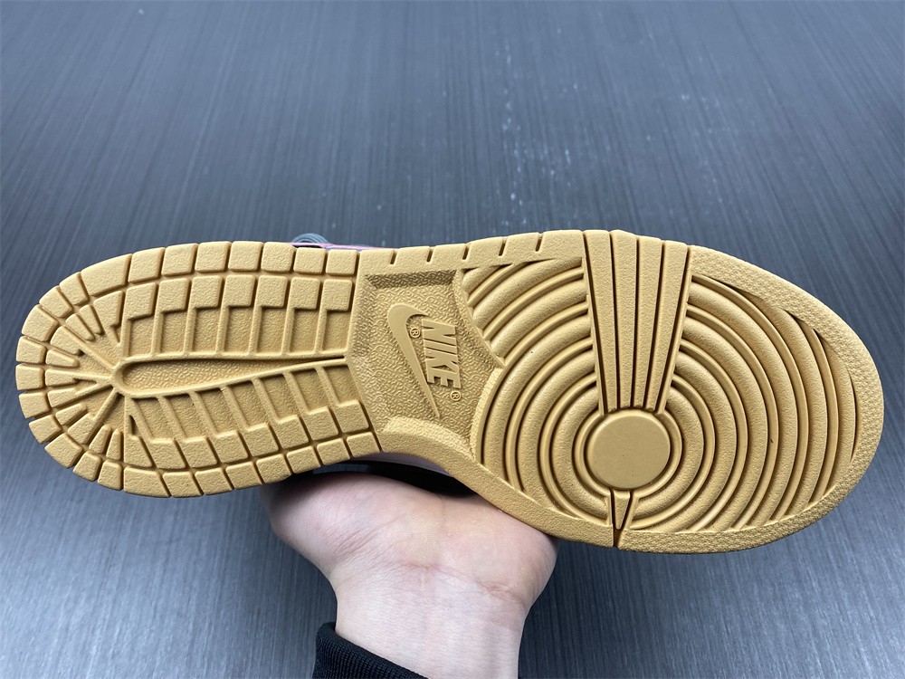 Nike Dunk Low SE FREE 99