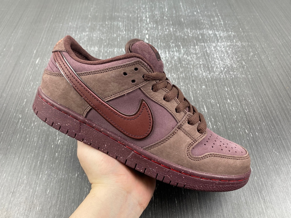 Nike SB Dunk Low City of Love Burgundy Crush