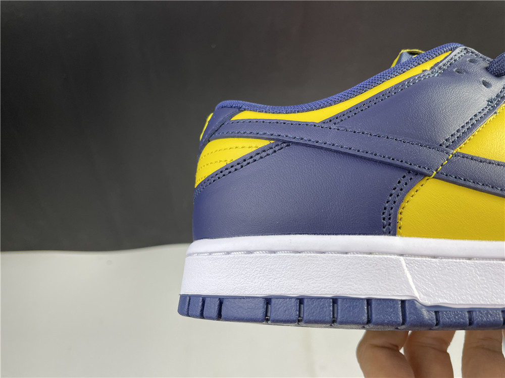 Nike Dunk Low Michigan