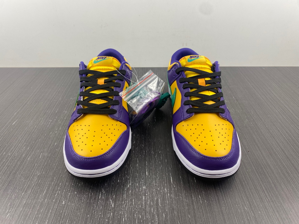 Nike Dunk Low LX Lisa Leslie