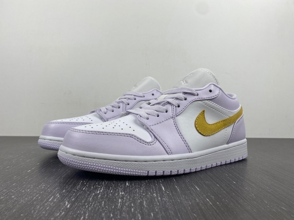 Jordan 1 Low Barely Grape (W)