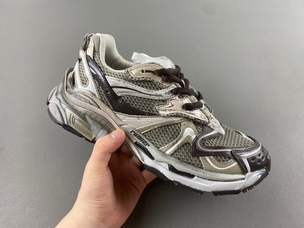 Balenciaga Runner Sneaker 779066-W3RBXP-2000
