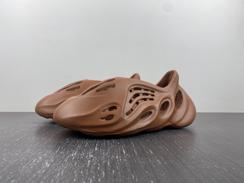 adidas Yeezy Foam RNNR Flax