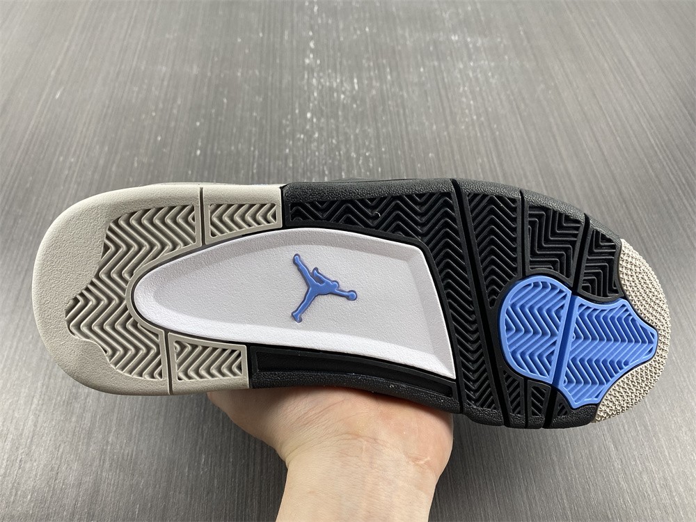 Jordan 4 Retro University Blue