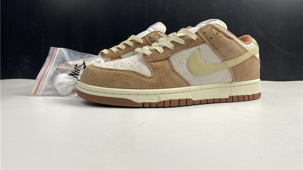 Nike Dunk Low Medium Curry