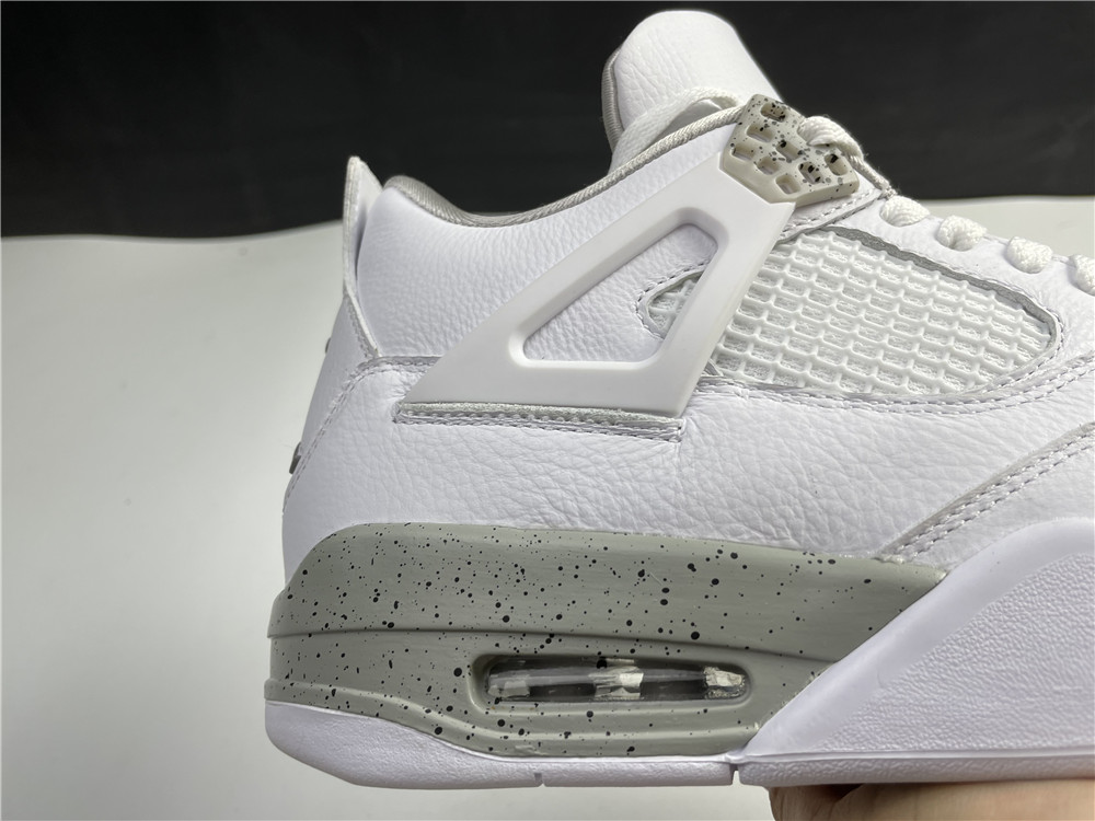 Air Jordan 4 White Oreo Tech Grey