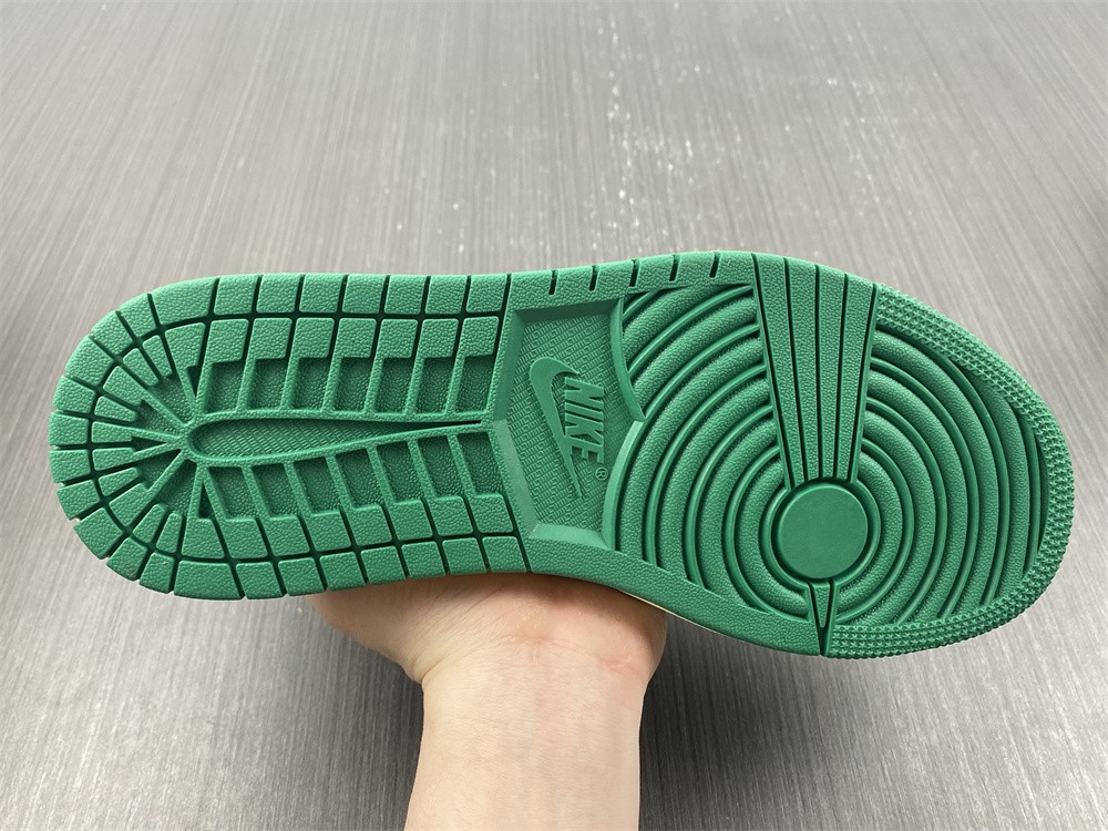 Jordan 1 Low fragment design x Travis Scott Green