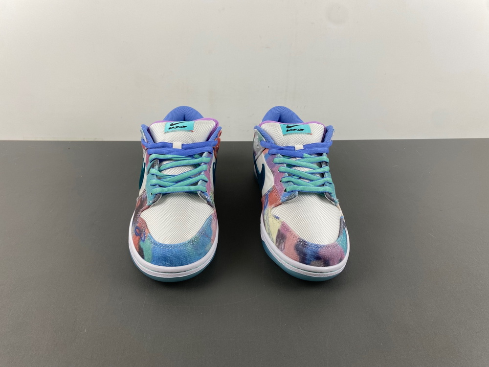 Nike SB Dunk Low Futura Laboratories Bleached Aqua Biggest 14