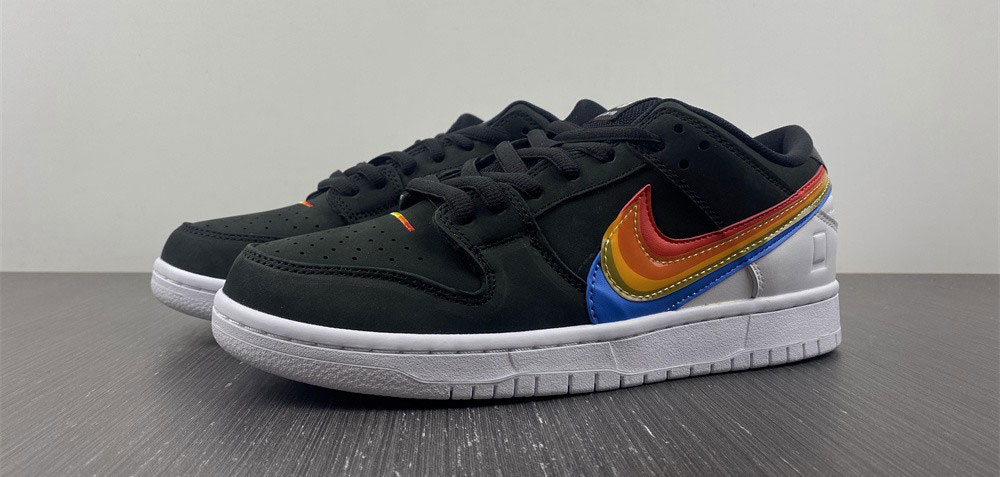 Nike SB Dunk Low Polaroid