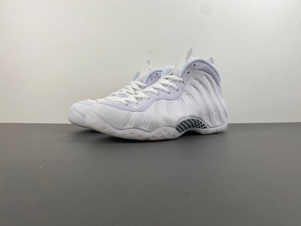 Nike Air Foamposite One Triple White