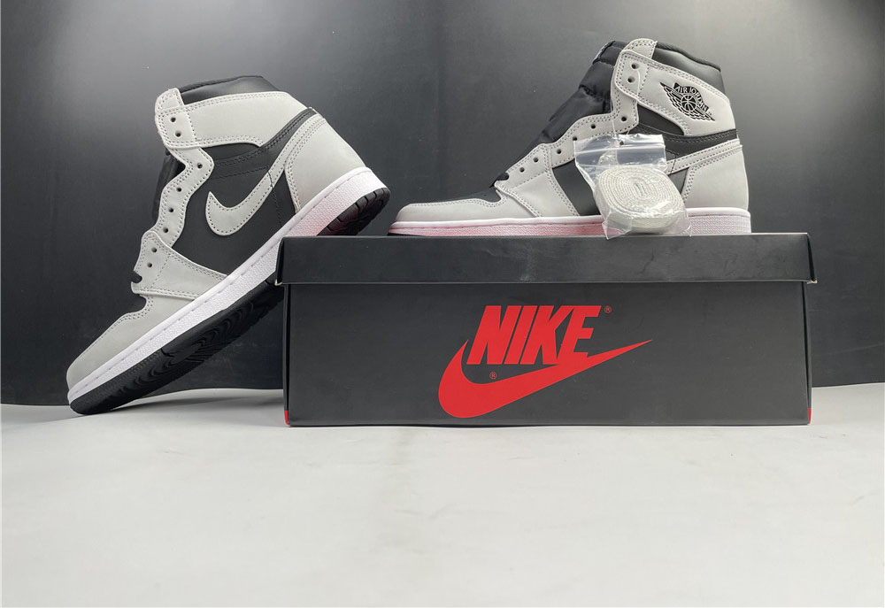 Nike Jordan 1 Retro High Black White Light Smoke Grey