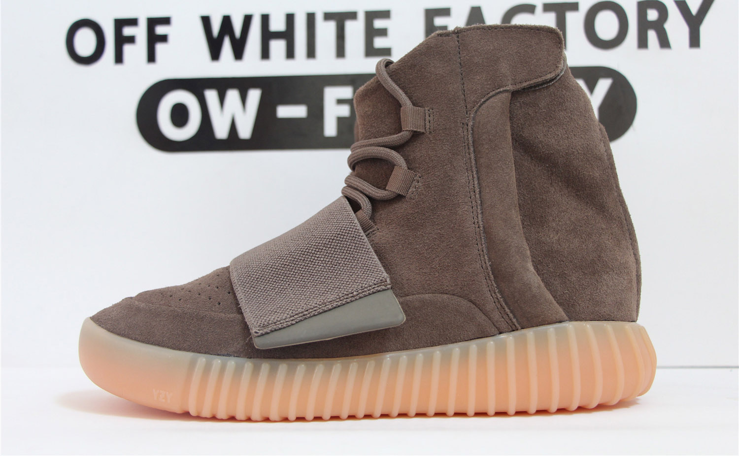 Adidas Yeezy 750 Boost Chocolate