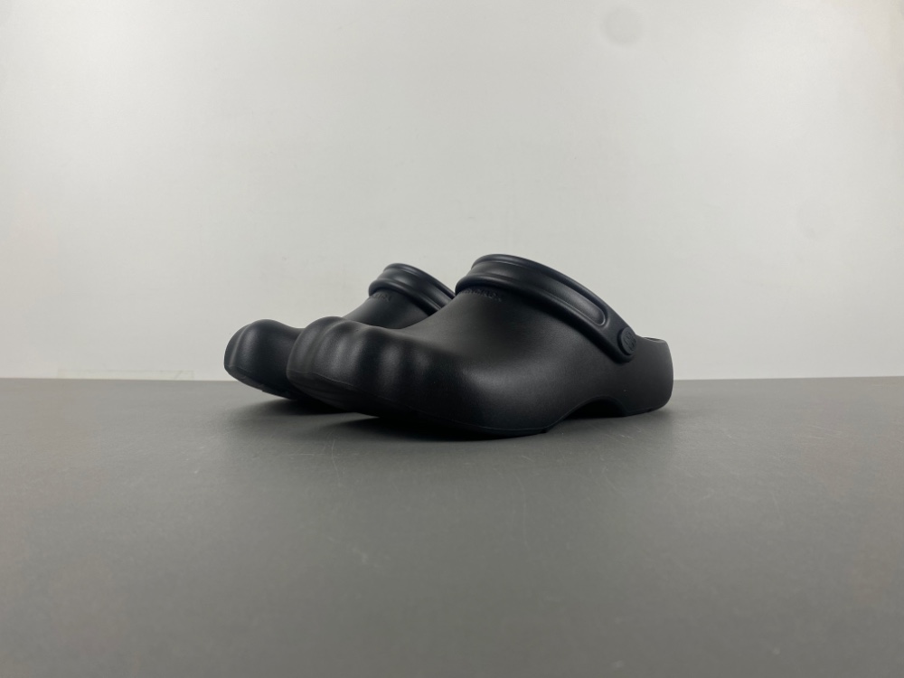 Balenciaga Sunday Black