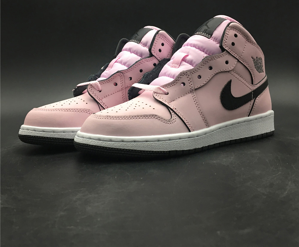 Air Jordan 1 Mid