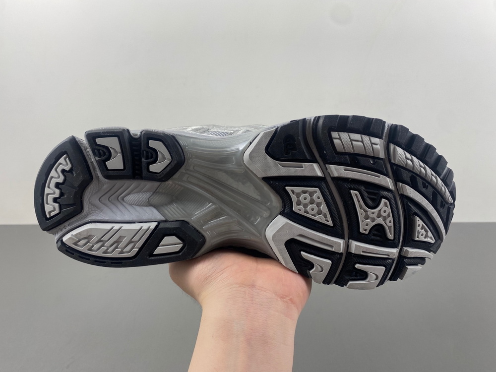 ASICS Gel-Kayano Legacy Pure Silver