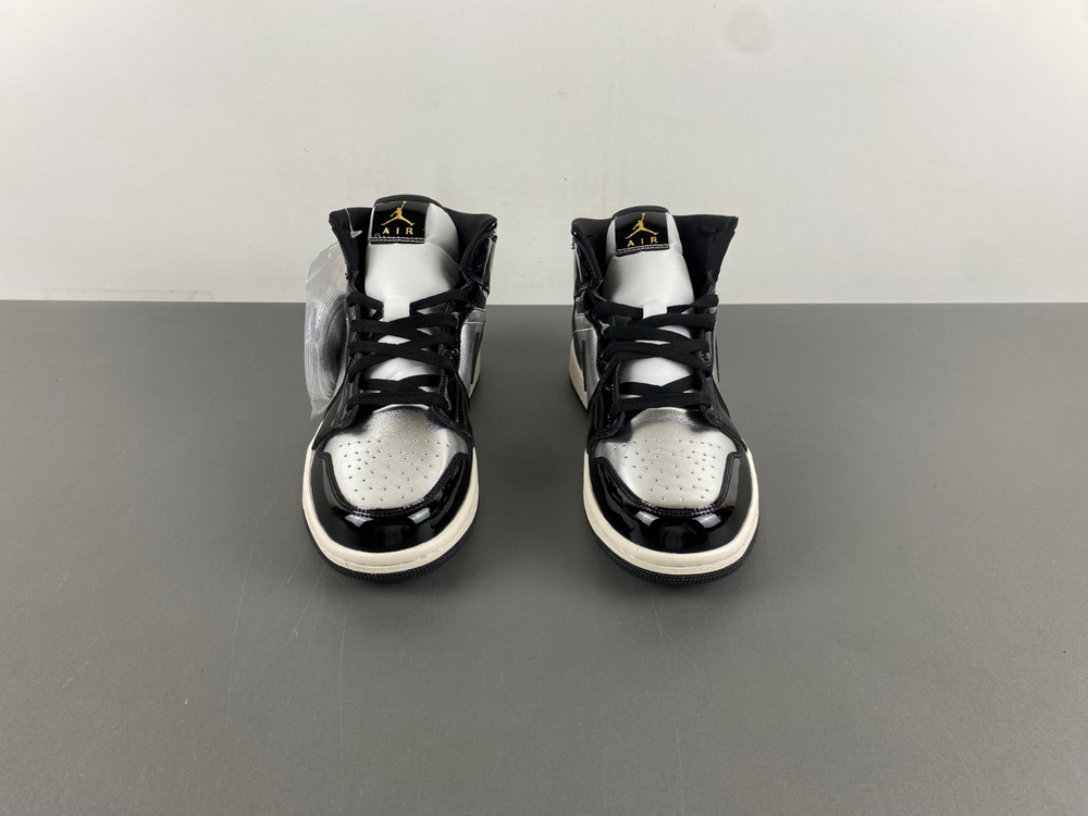 Jordan 1 Mid SE Black Metallic Silver Sail Metallic Gold (GS)