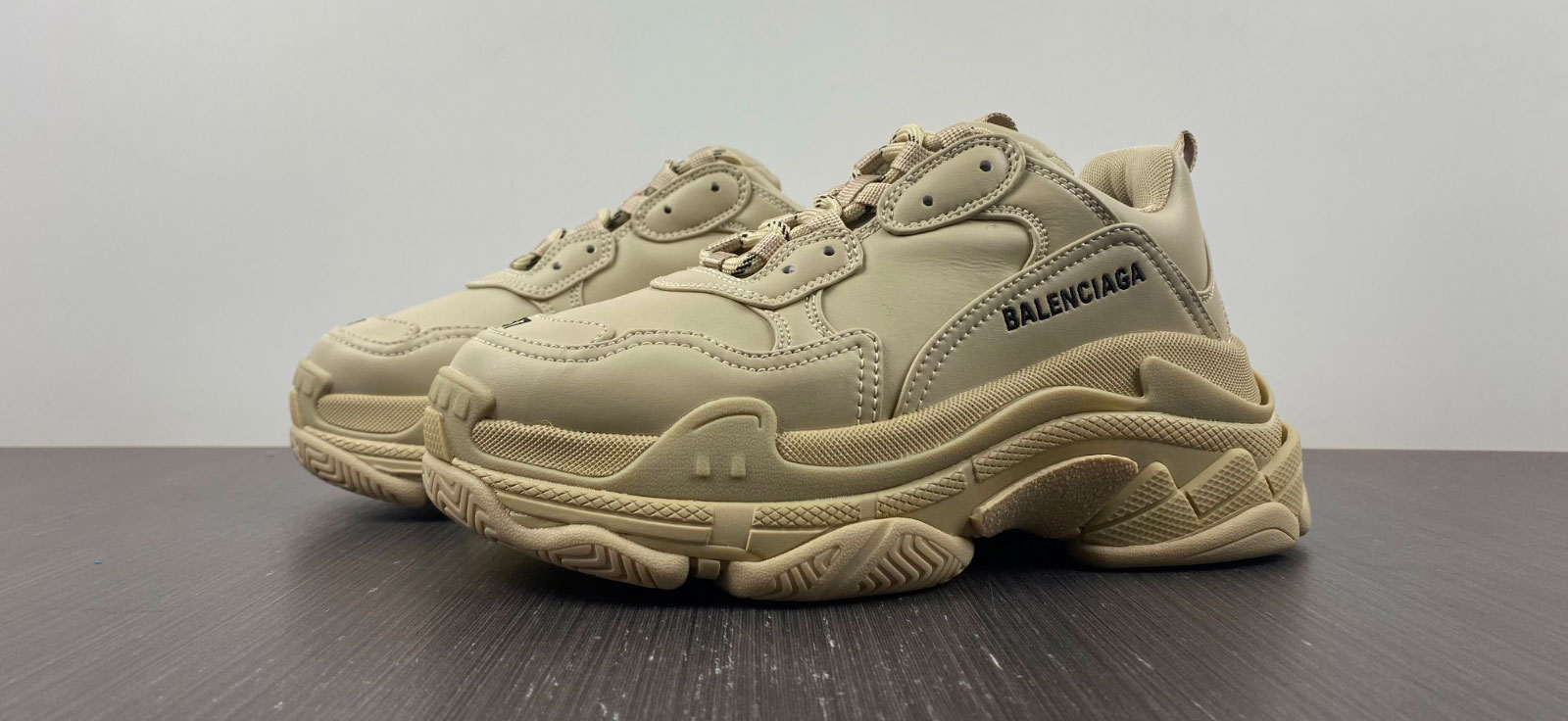 Balenciaga Triple S Beige Sneaker