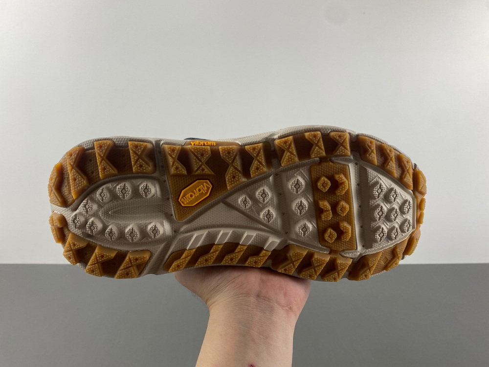 Hoka One One Tor Summit Outer Orbit Black