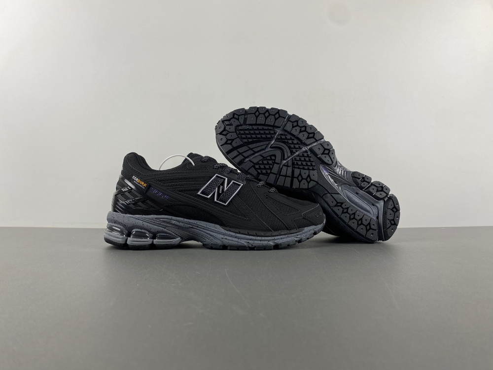 New Balance 1906R Cordura Magnet