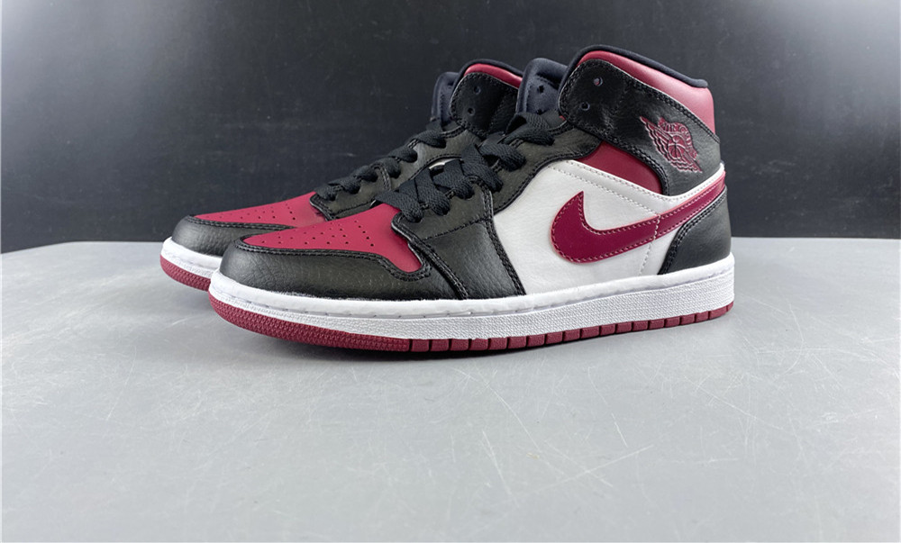 Jordan 1 Mid Bred Toe