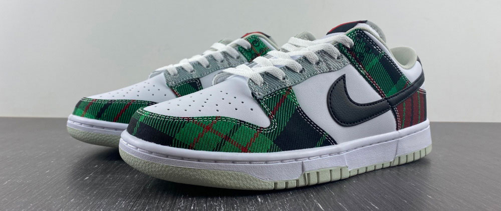 Nike Dunk Low Tartan Plaid