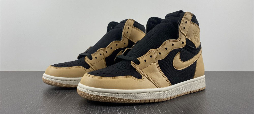 Air Jordan 1 Retro High OG Heirloom