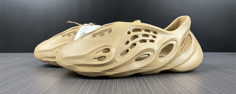 Adidas Yeezy Foam RNNR Ochre