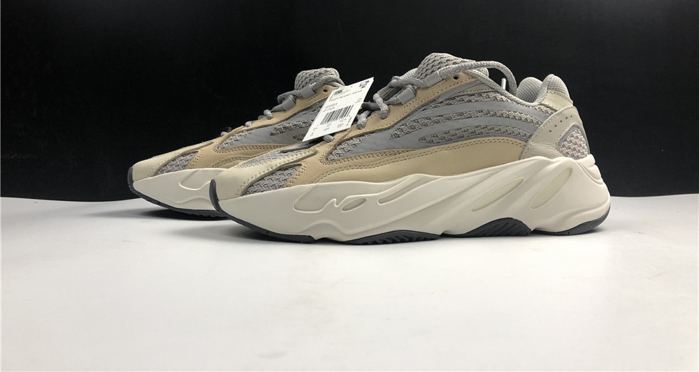 adidas Yeezy Boost 700 V2 Cream