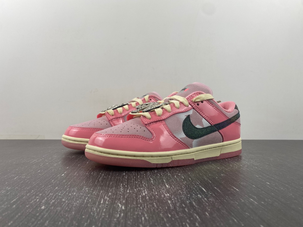 Nike Dunk Low LX Barbie (W)