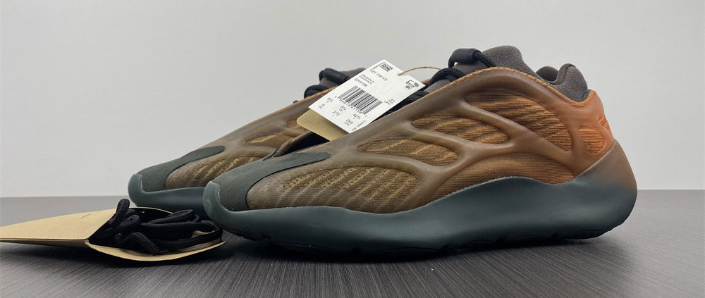 adidas Yeezy 700 V3 Copper Fade