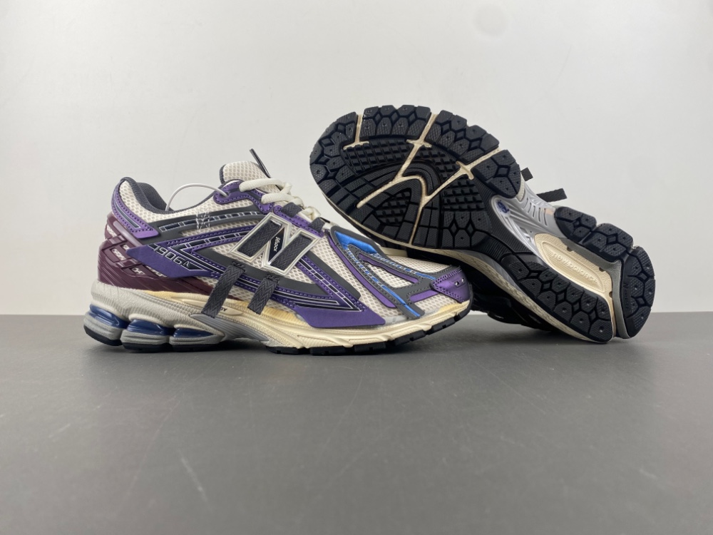 New Balance 1906A Inkwell Sea Salt
