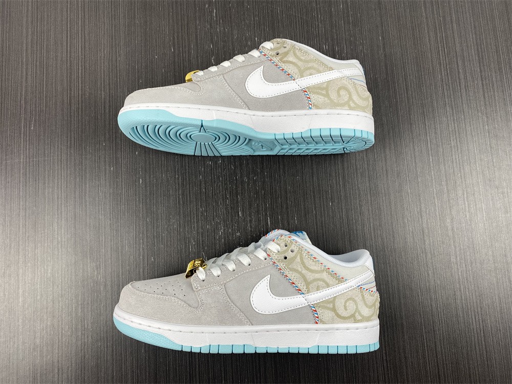 Nike Dunk Low SE Barber Shop Grey