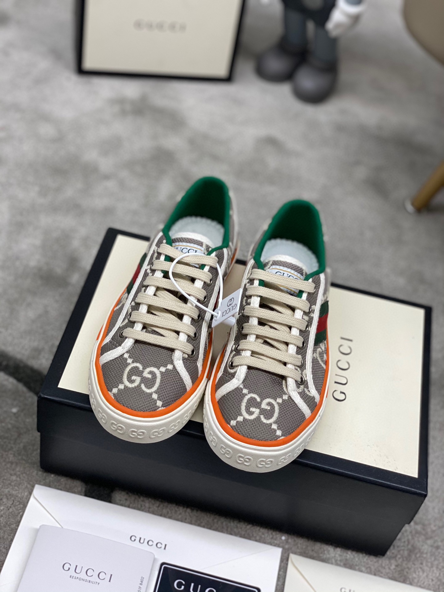Gucci shoe199