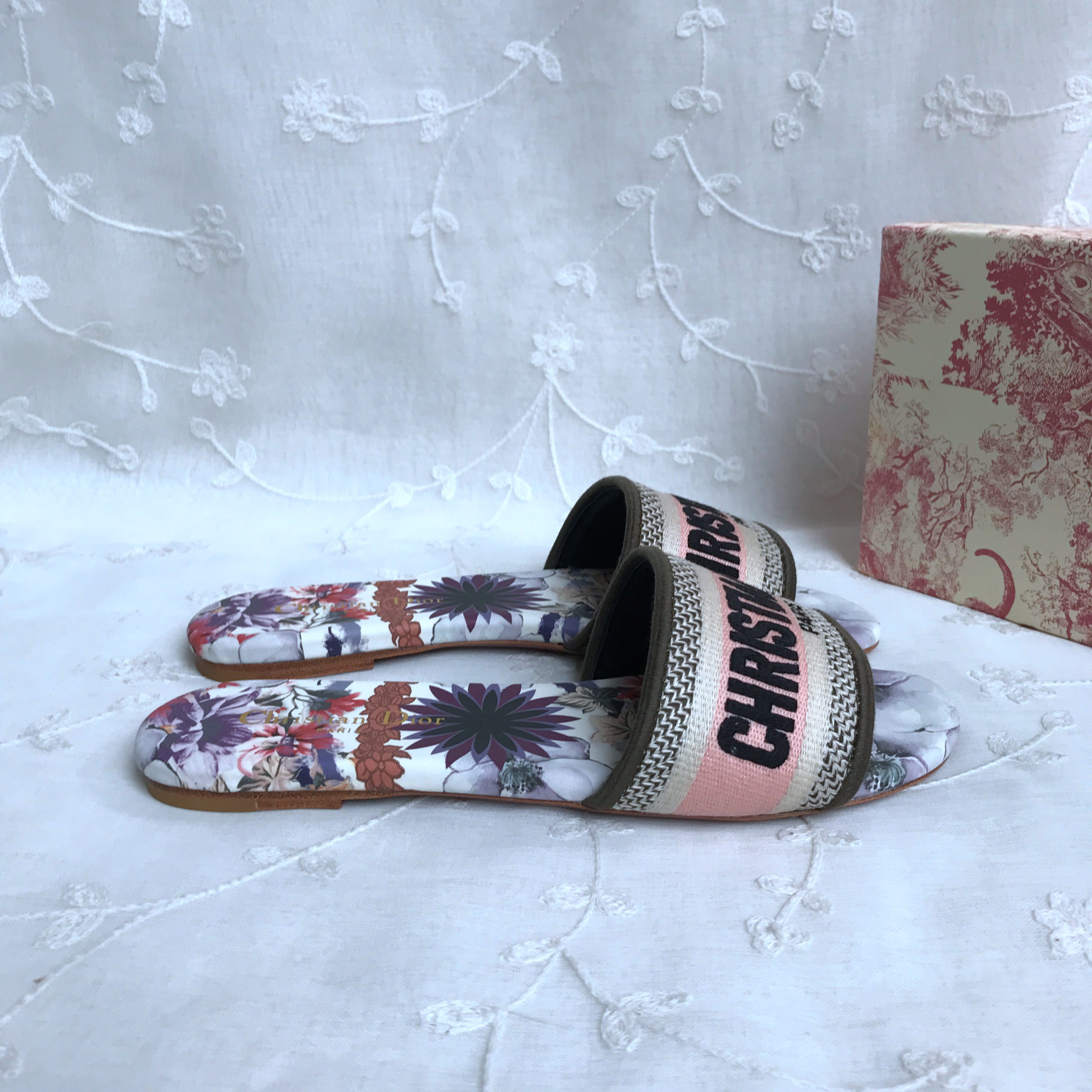 Dior Slippers  425208