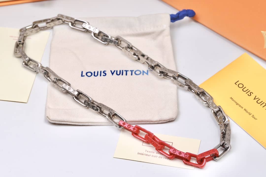 Wholesale Louis Vuitton AAA+ Necklace